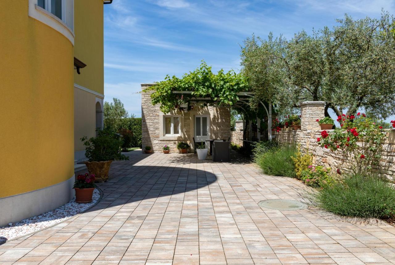 B&B Villa Oasa 1 Ровинь Экстерьер фото