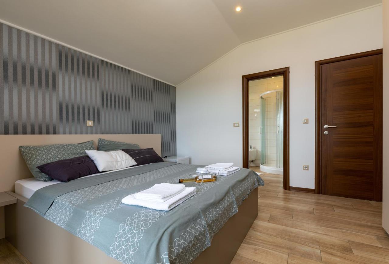 B&B Villa Oasa 1 Ровинь Экстерьер фото