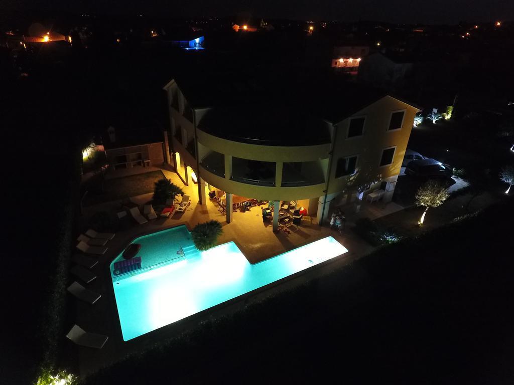 B&B Villa Oasa 1 Ровинь Экстерьер фото